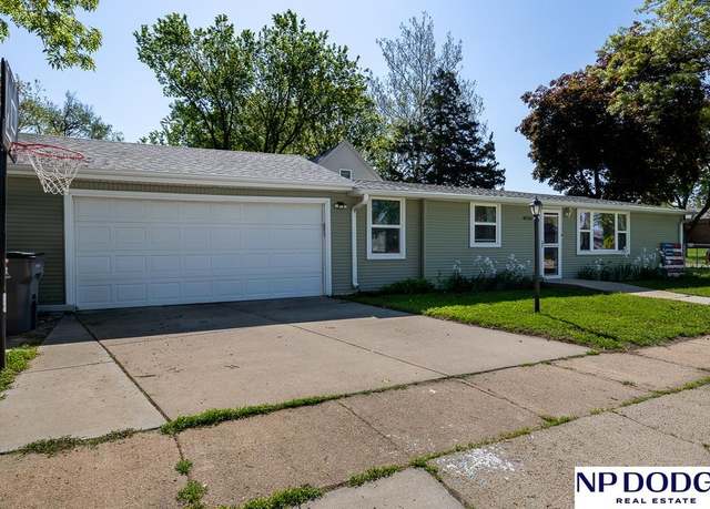 Property at 4800 N 72nd St, Lincoln, NE 68507, 3 beds, 1 bath