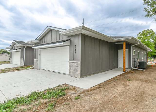 Property at 4519 S 57th St, Lincoln, NE 68516, 4 beds, 3 baths