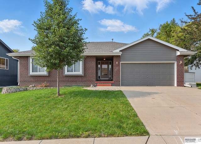 Property at 710 Cedar View Ln, Bellevue, NE 68123, 3 beds, 2.5 baths