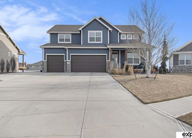 Property at 12207 S 210th St, Gretna, NE 68028, 4 beds, 4 baths