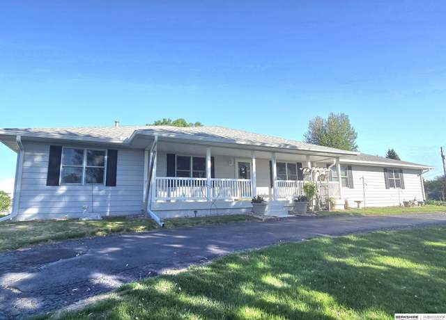 Property at 2205 Hidden Canyon Rd, Plattsmouth, NE 68048, 4 beds, 2.5 baths