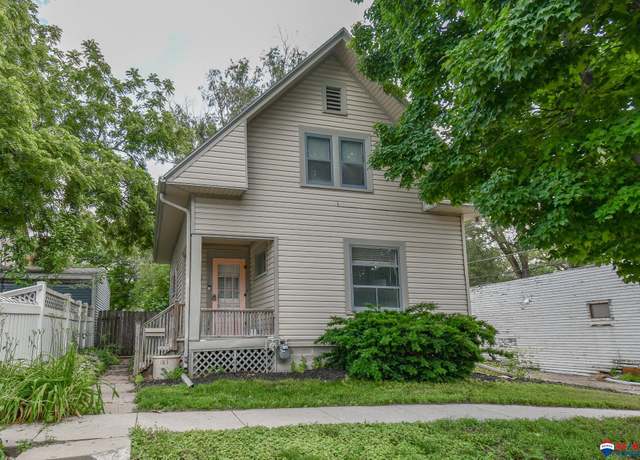 Property at 2029 Garfield St, Lincoln, NE 68502, 3 beds, 2 baths