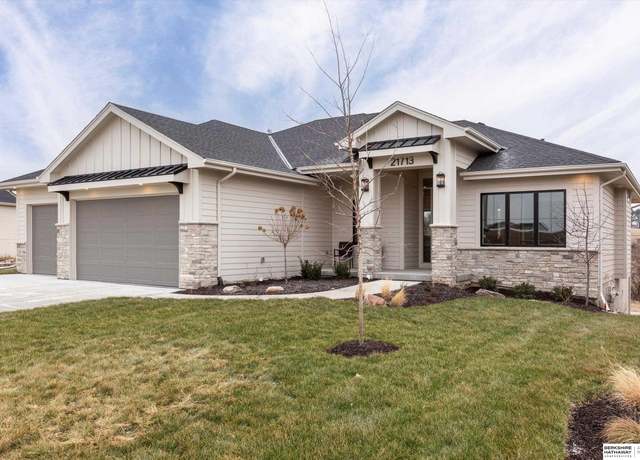 Property at 21713 Parkview Dr, Gretna, NE 68028, 6 beds, 3 baths