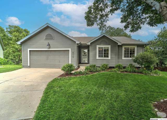 Property at 6015 S 163rd Cir, Omaha, NE 68135, 4 beds, 3 baths