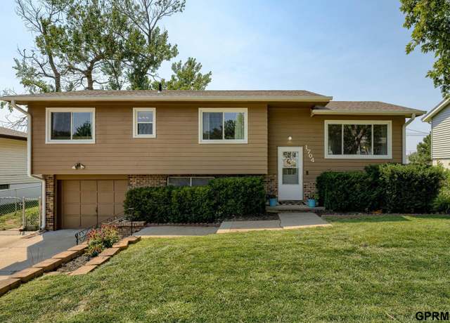 Property at 1704 N 111 St, Omaha, NE 68154, 3 beds, 2.5 baths