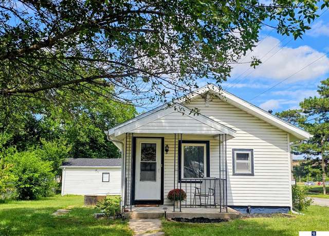 Property at 3294 Hitchcock St, Lincoln, NE 68503, 1 bed, 1 bath