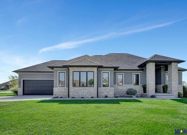 Property at 8947 Himark Ln, Lincoln, NE 68526, 3 beds, 2.5 baths