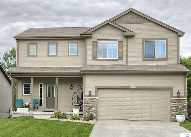 Property at 1609 N 208th St, Elkhorn, NE 68022, 5 beds, 2.5 baths