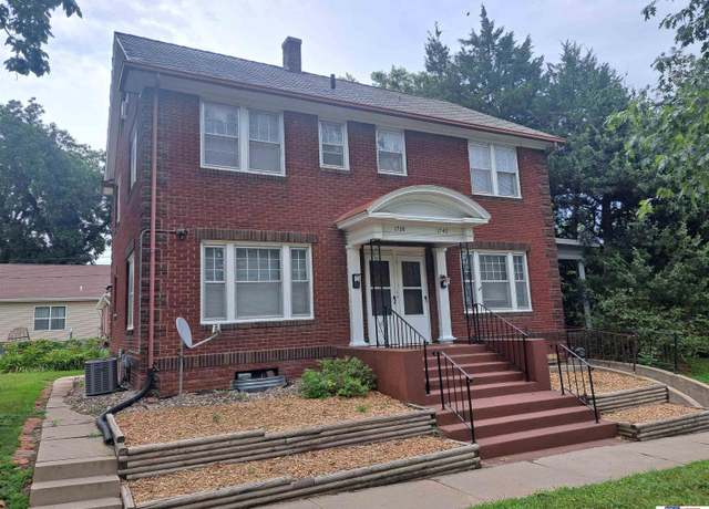 Property at 1740 S 9th St, Lincoln, NE 68502, 6 beds, 2 baths