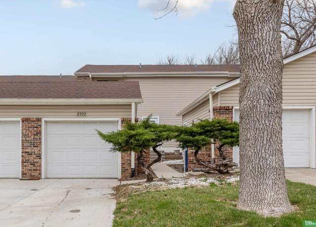 Property at 2722 Lloyd St, Bellevue, NE 68005, 2 beds, 3 baths