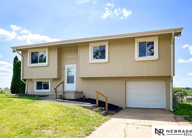 Property at 4104 N 213th Cir, Elkhorn, NE 68022, 3 beds, 2 baths