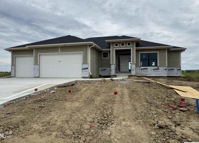 Property at 6131 S 215th Cir, Elkhorn, NE 68022, 4 beds, 3 baths