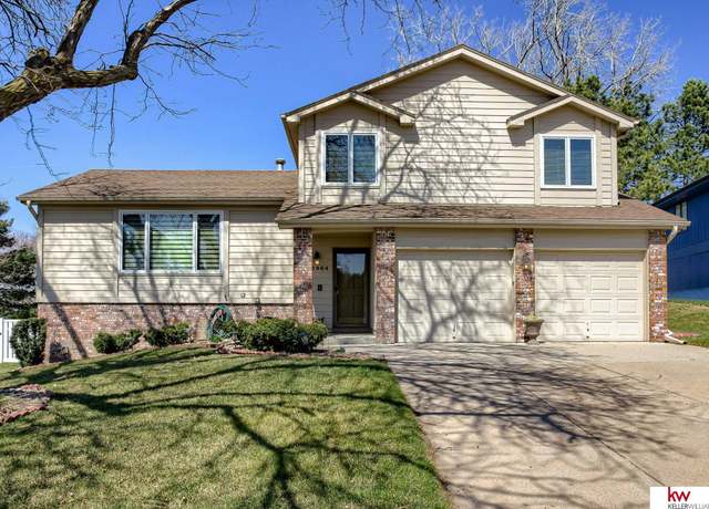 Property at 13964 Arbor Cir, Omaha, NE 68144, 4 beds, 3.5 baths