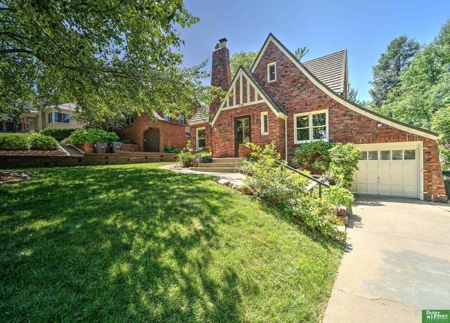Property at 1518 N 51st St, Omaha, NE 68104, 3 beds, 3 baths