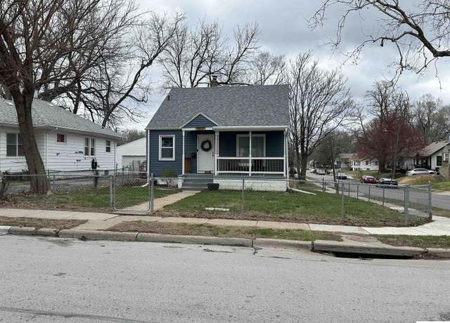 Property at 4852 Maple St, Omaha, NE 68104, 4 beds, 2 baths