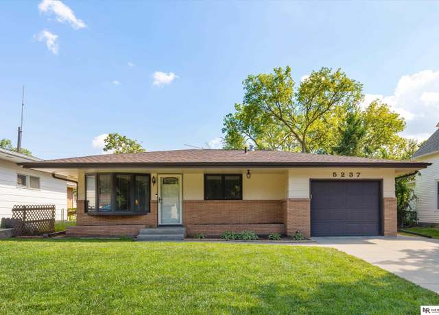 Property at 5237 Spruce St, Lincoln, NE 68516, 3 beds, 3 baths