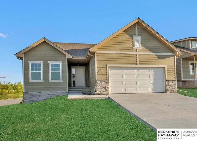Property at 18403 Sage St, Omaha, NE 68136, 4 beds, 3 baths