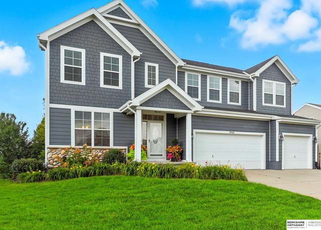 Property at 8920 N 158th St, Bennington, NE 68007, 5 beds, 2.5 baths