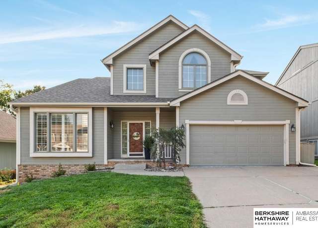 Property at 4234 N 165th St, Omaha, NE 68116, 5 beds, 3.5 baths