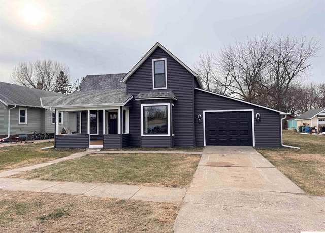 Property at 812 West St, Herman, NE 68029, 3 beds, 2 baths