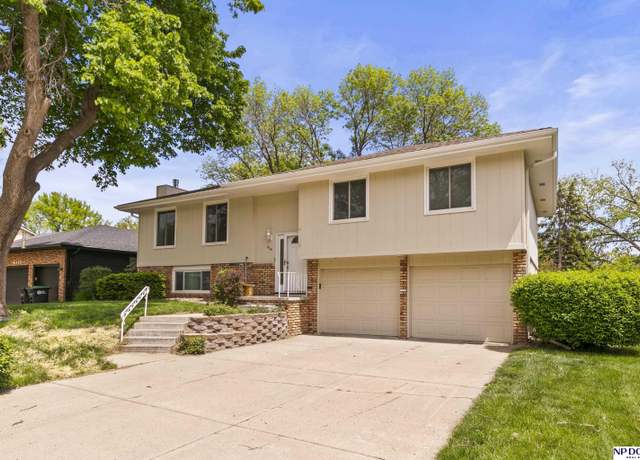 Property at 6119 S 94 Cir, Ralston, NE 68127, 3 beds, 3 baths
