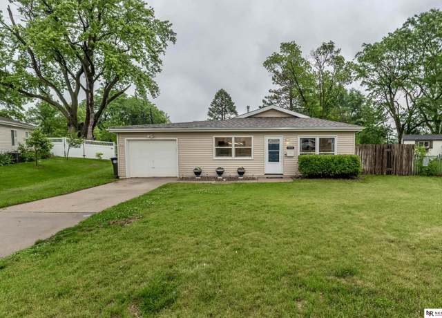 Property at 9008 Lamont St, Omaha, NE 68124, 4 beds, 2 baths