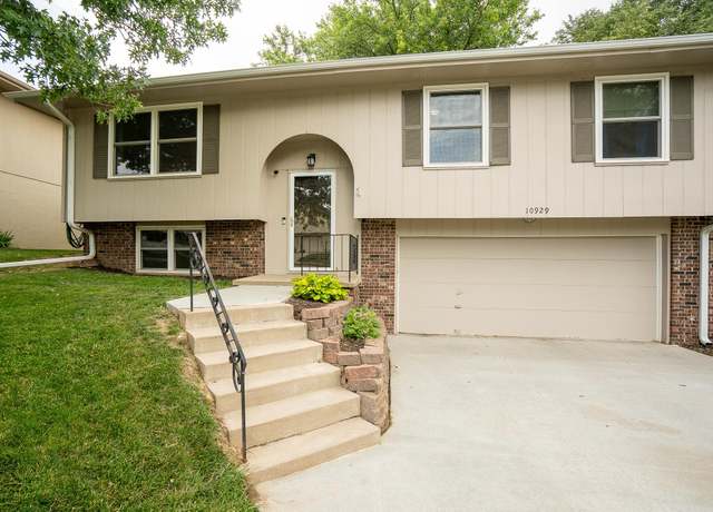 Property at 10929 V St, Omaha, NE 68137, 3 beds, 2.5 baths