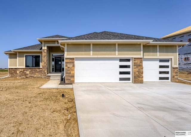 Property at 6214 N 208th St, Elkhorn, NE 68022, 4 beds, 3 baths