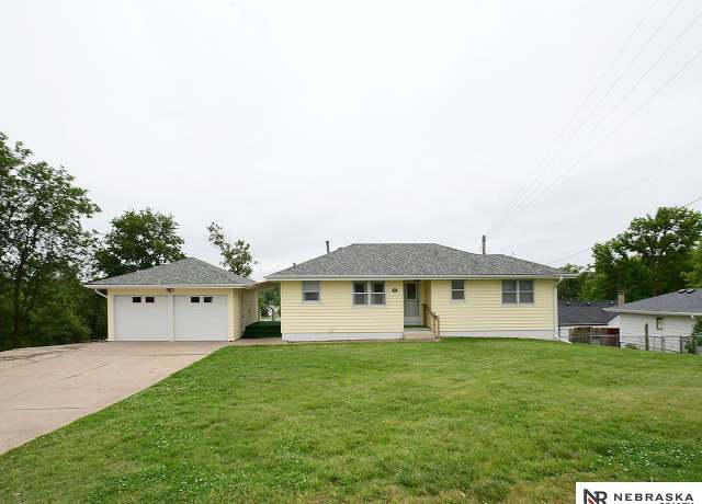 Property at 3511 G St, Omaha, NE 68107, 2 beds, 2 baths