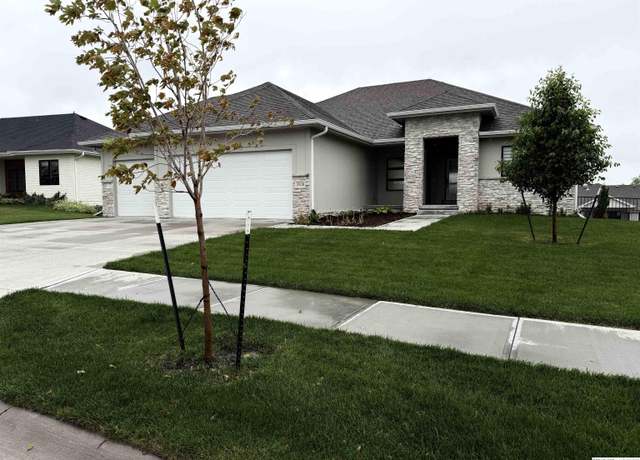 Property at 3938 S 207th St, Elkhorn, NE 68022, 4 beds, 3.5 baths