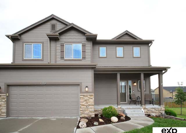 Property at 14811 S 24 St, Bellevue, NE 68123, 4 beds, 2.5 baths