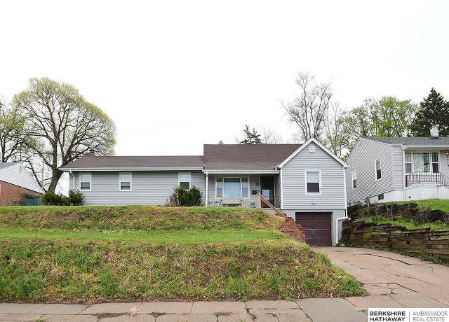 Property at 3723 N 54th St, Omaha, NE 68104, 4 beds, 1 bath