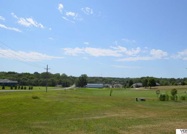 Property at 8520 Lake Ridge Dr, Plattsmouth, NE 68048