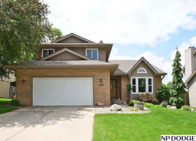 Property at 7110 S 141 St, Omaha, NE 68138, 4 beds, 3 baths