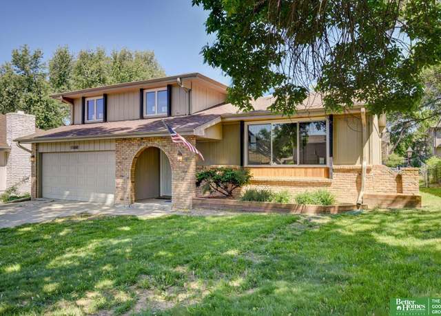 Property at 11680 Meredith Ave, Omaha, NE 68164, 3 beds, 2.5 baths