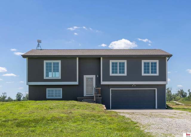 Property at 60050 Karns Rd, Pacific Junction, IA 51561, 3 beds, 2 baths