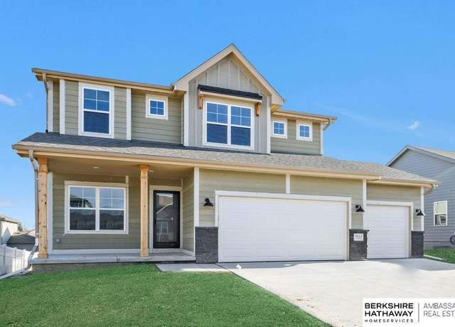 Property at 9613 S 184 St, Omaha, NE 68136, 4 beds, 2.5 baths