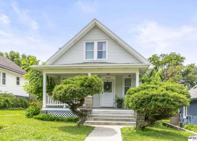 Property at 4669 Mason St, Omaha, NE 68106, 3 beds, 2 baths