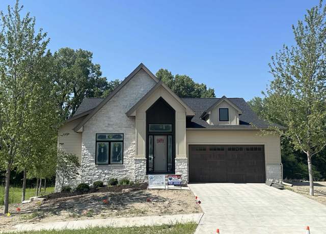 Property at 20142 W St, Omaha, NE 68135, 4 beds, 2.5 baths