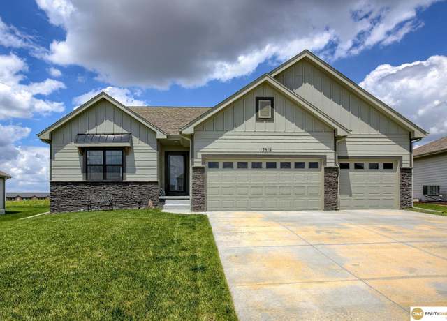 Property at 12618 Glenn St, Omaha, NE 68138, 3 beds, 2 baths