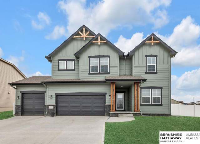 Property at 11013 Windward Ave, Papillion, NE 68046, 5 beds, 3.5 baths