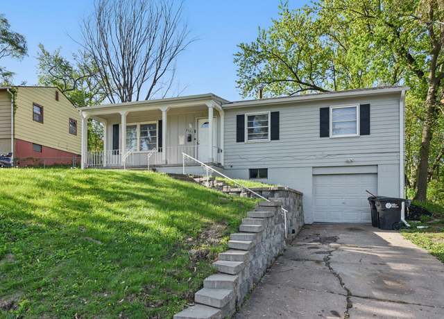 Property at 3721 Ernst St, Omaha, NE 68112, 3 beds, 2.5 baths