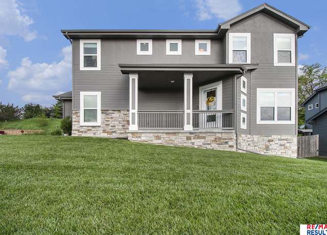 Property at 10202 N 152 Ave, Bennington, NE 68007, 4 beds, 2.5 baths