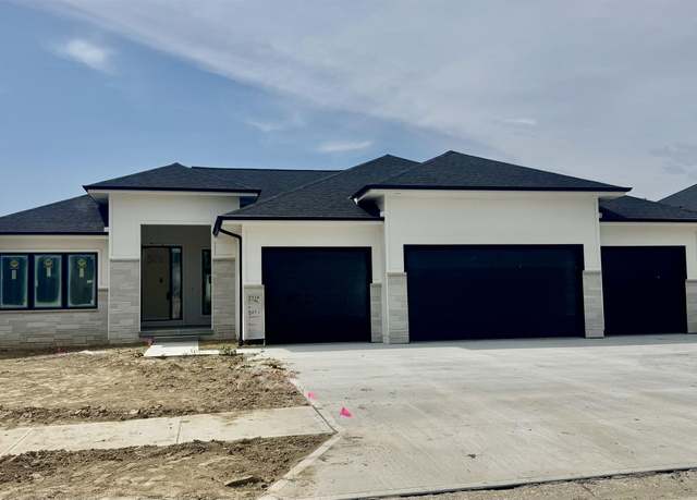 Property at 5516 N 213th Ave, Elkhorn, NE 68022, 5 beds, 3 baths