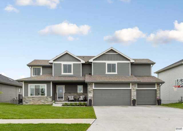 Property at 11057 N 171st St, Bennington, NE 68007, 5 beds, 1.5 baths