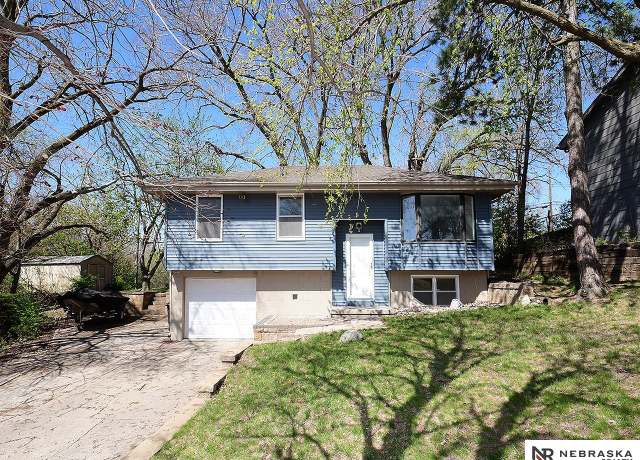 Property at 6120 N 68th St, Omaha, NE 68104, 5 beds, 2 baths