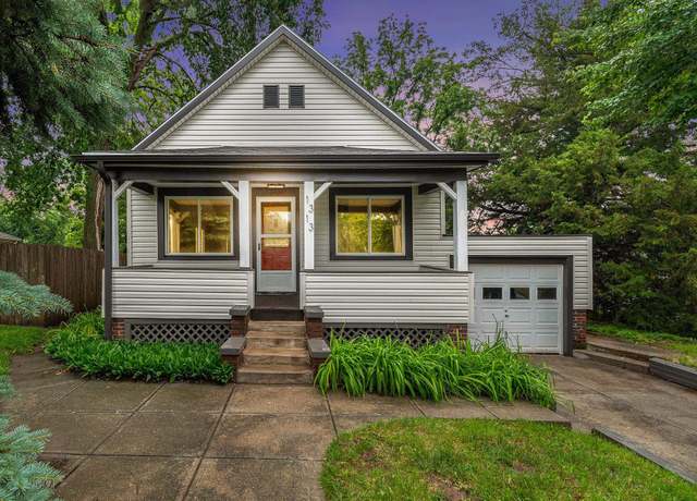 Property at 1313 Harrison St, Bellevue, NE 68147, 2 beds, 2 baths