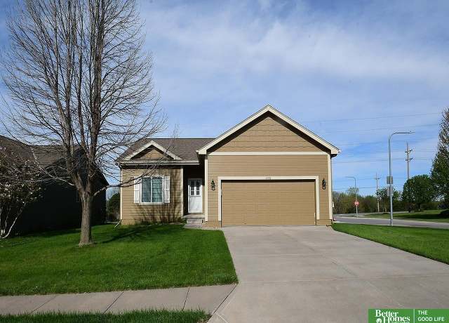 Property at 6518 N 143 St, Omaha, NE 68164, 2 beds, 2 baths