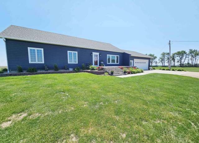 Property at 31020 Road L County Road, Clay Center, NE 68933, 3 beds, 2.5 baths