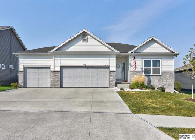 Property at 8014 N 167th Ave, Bennington, NE 68007, 4 beds, 1.5 baths